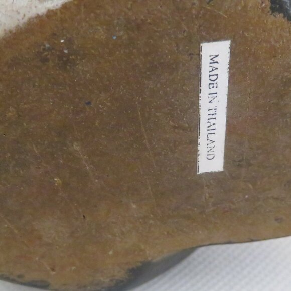 *Vintage* Carved Wood CAT Figurine with Red Ribbon (F48) - Picture 5 of 6